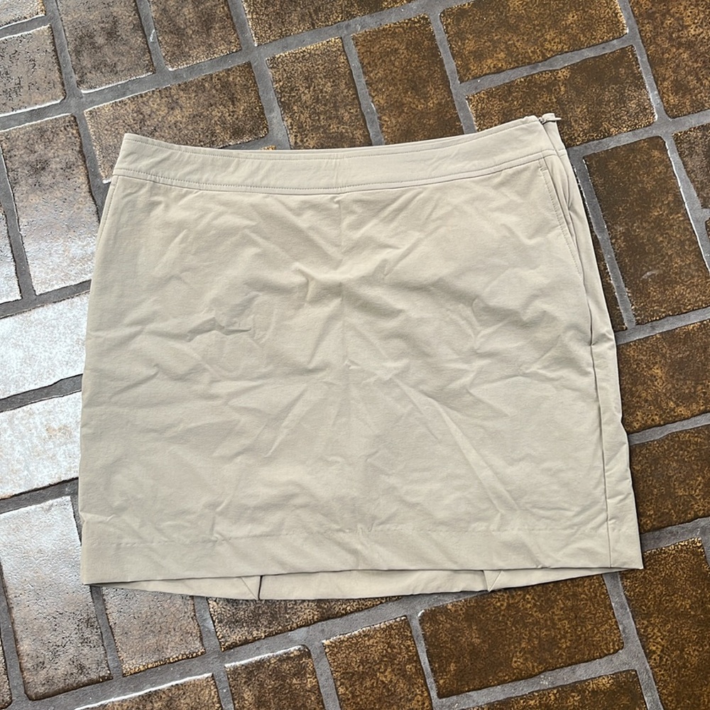 NWT Fairway & Greene Bleeker Tan Molly Golf Skort